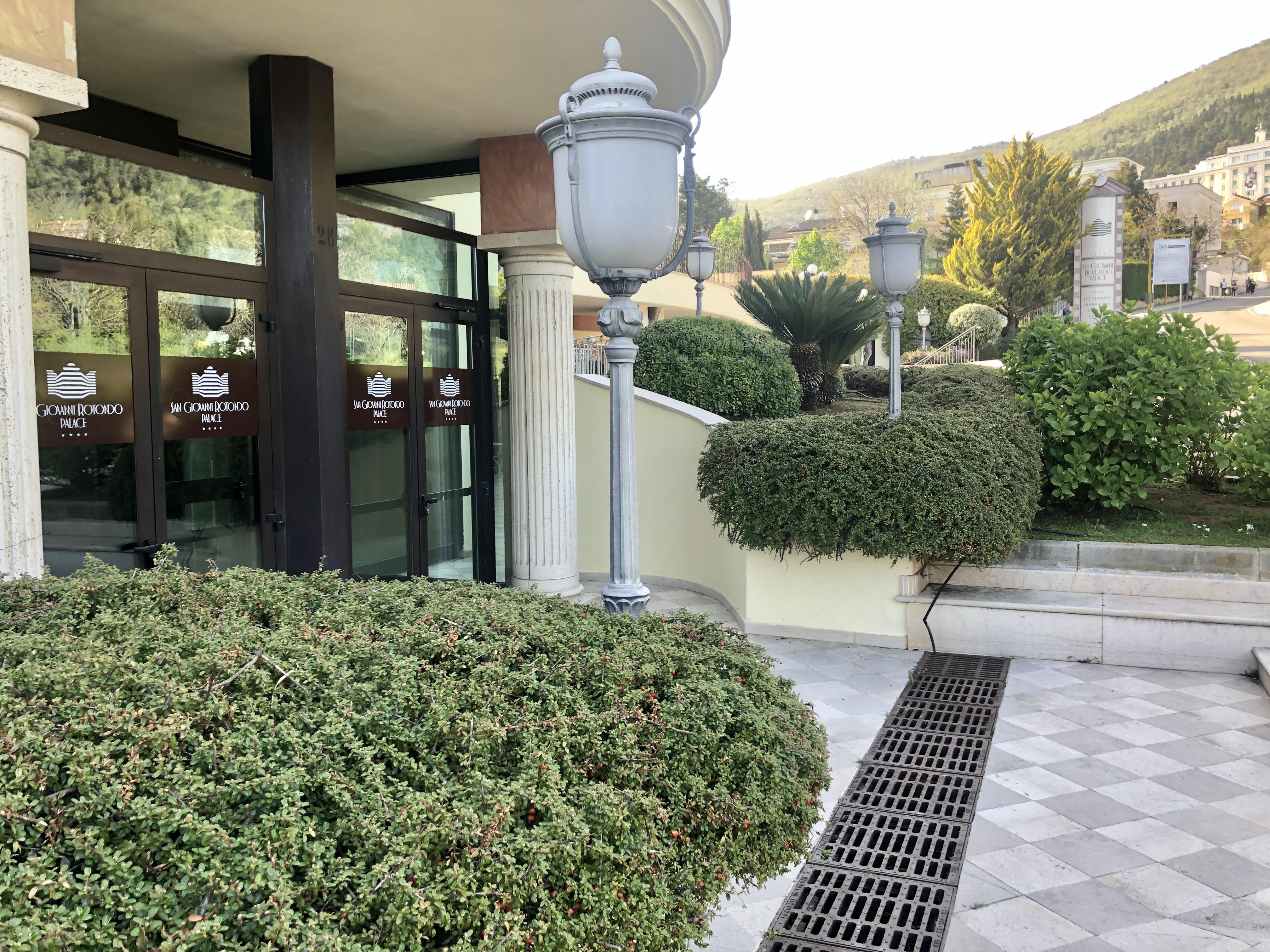 San Giovanni Rotondo Palace - Alihotels מראה חיצוני תמונה