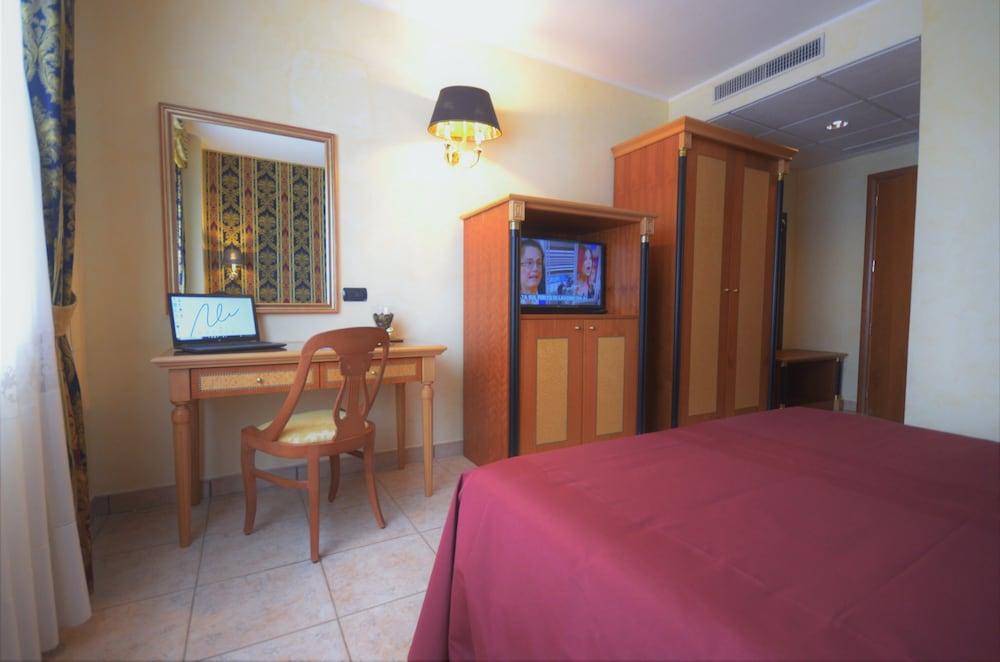 San Giovanni Rotondo Palace - Alihotels מראה חיצוני תמונה