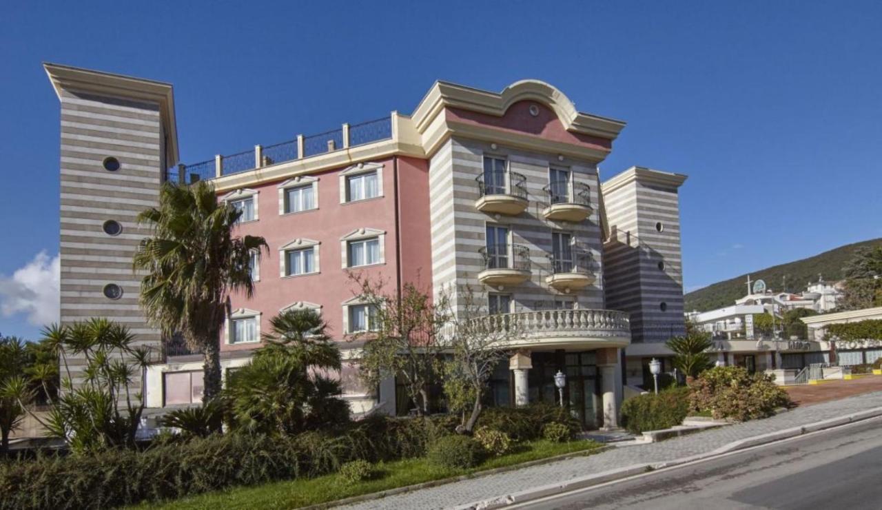San Giovanni Rotondo Palace - Alihotels מראה חיצוני תמונה