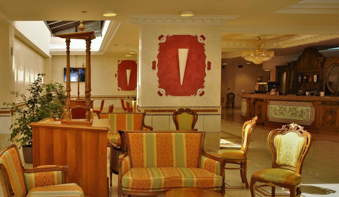 San Giovanni Rotondo Palace - Alihotels מראה חיצוני תמונה